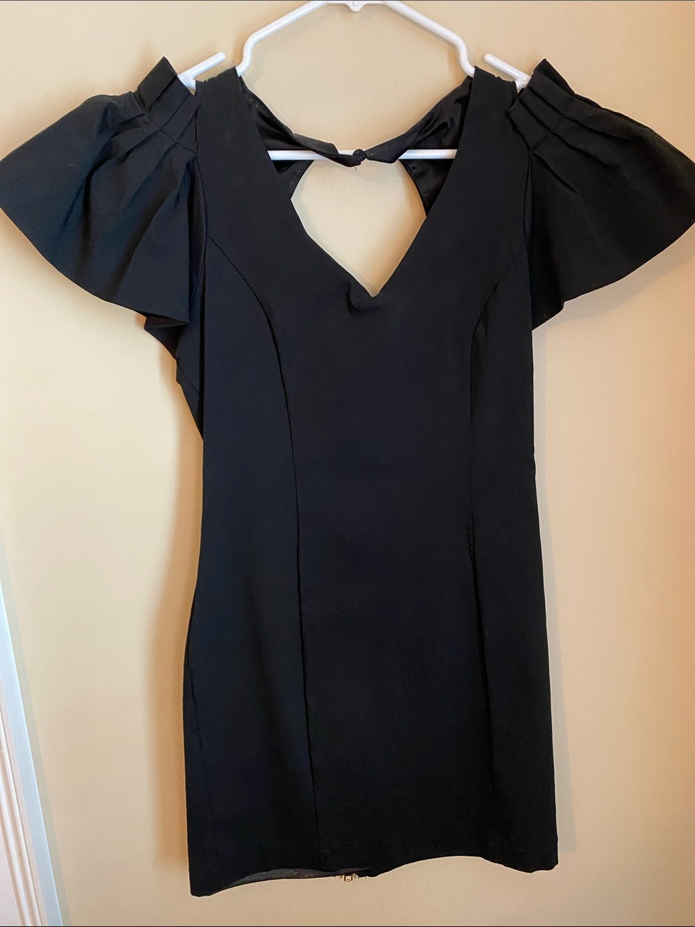 Elegant Black Cold-Shoulder Mini Dress with V-Neck